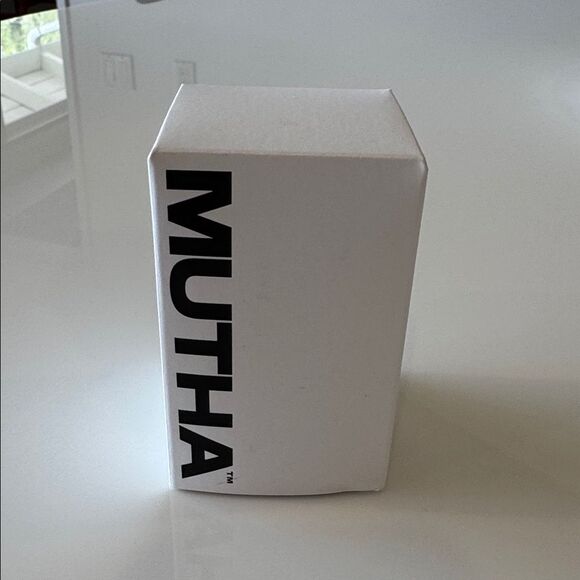 Mutha FACE OIL 25ml/0.8OZ New in Box - Picture 2 of 5